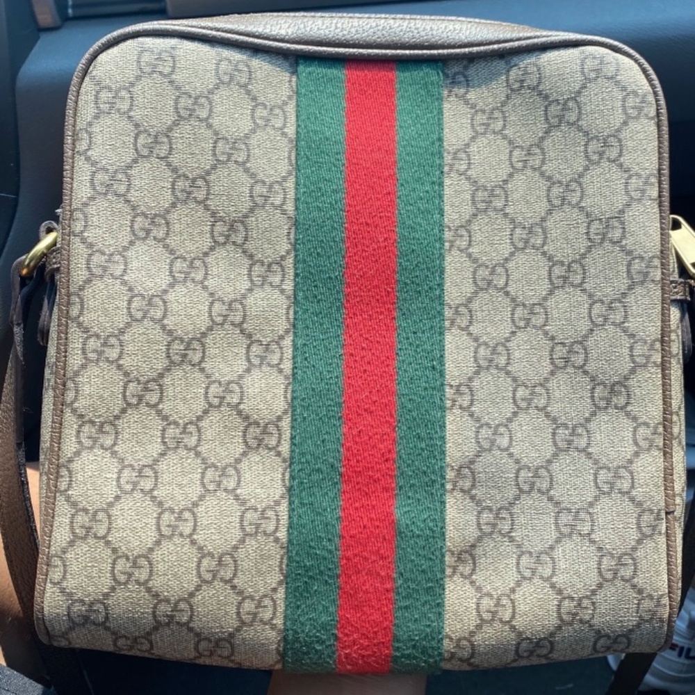 Gucci Handbag - Picture 2 of 4